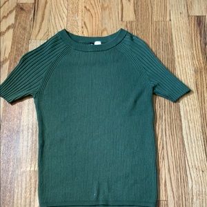 tight green tee shirt